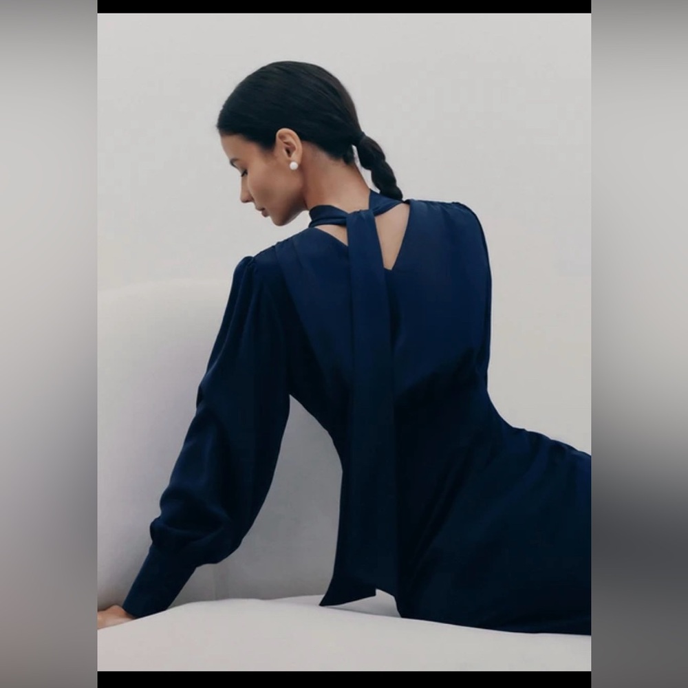 Dress - Picture 2 of 5